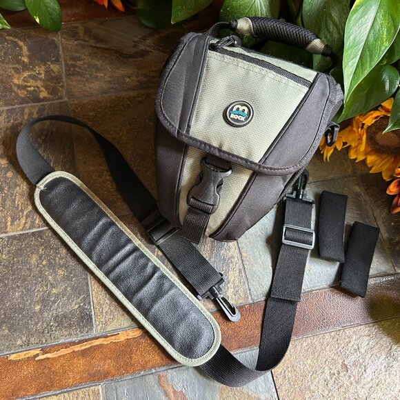 M-ROCK Yellowstone Top-Loading Holster Camera Case - Picture 2 of 14